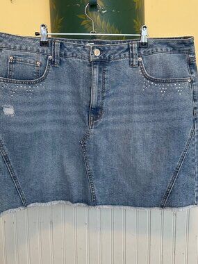Seven7 Womens Denim Mini Skirt With Rhinestone Accents & Raw Hem Size 18